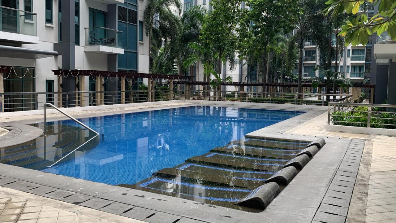 One Palm Tree Villas Condominium - Studio Room With Balcony - Across Terminal 3 Manila Zewnętrze zdjęcie