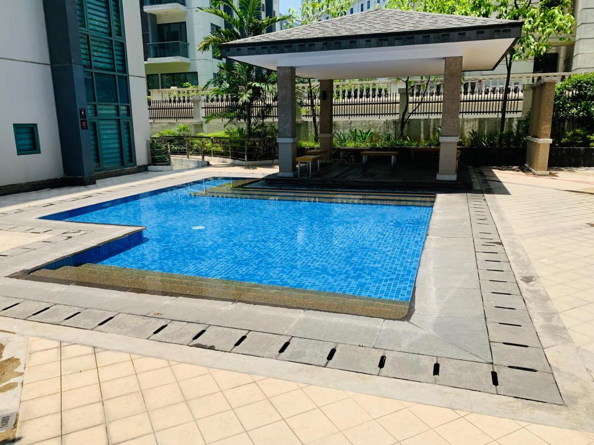 One Palm Tree Villas Condominium - Studio Room With Balcony - Across Terminal 3 Manila Zewnętrze zdjęcie