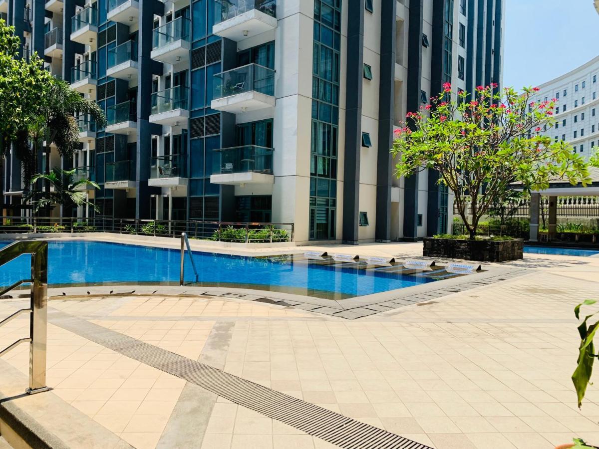 One Palm Tree Villas Condominium - Studio Room With Balcony - Across Terminal 3 Manila Zewnętrze zdjęcie